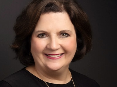 Dr. Susan McKenzie, Senior Associate Dean, Academic STEM Team.