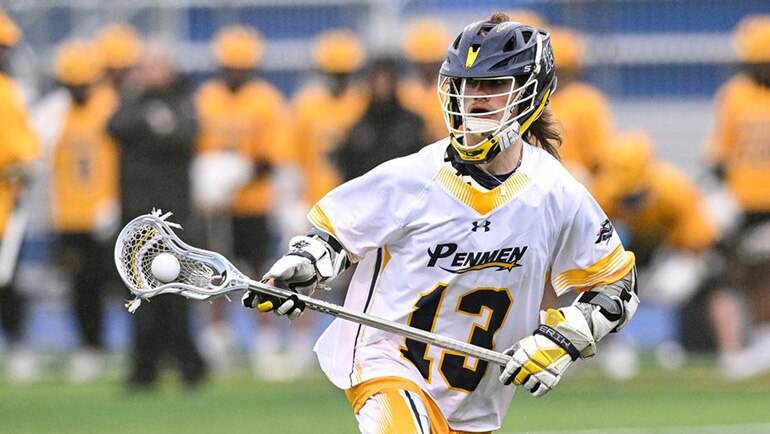 An SNHU Lacrosse player